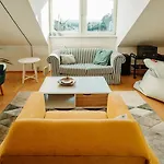 Majestic Views From A 60M2 Private Terrace - Castle, Cathedral, Old Town