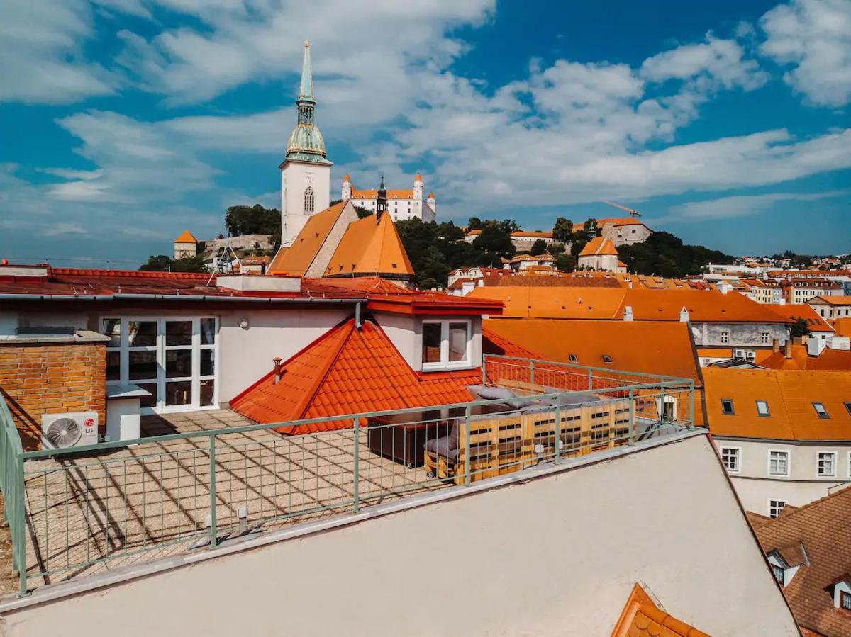 Apartmán Majestic Views From A 60m2 Private Terrace - Castle, Cathedral, Old Town Bratislava
