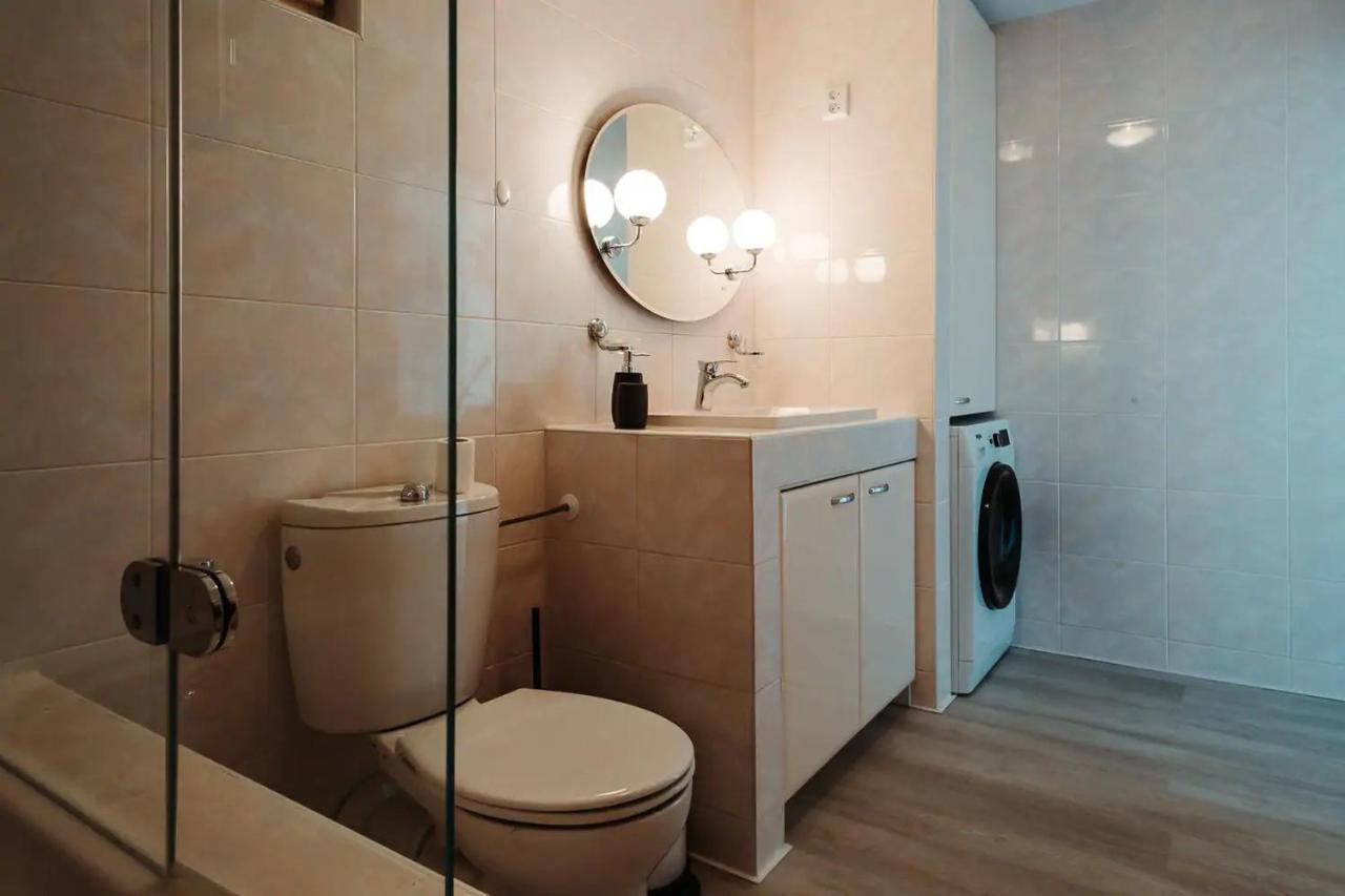 Majestic Views From A 60m2 Private Terrace - Castle, Cathedral, Old Town Apartmán Bratislava