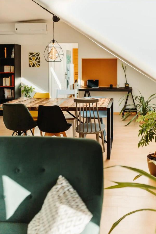 Apartmán Majestic Views From A 60m2 Private Terrace - Castle, Cathedral, Old Town Bratislava