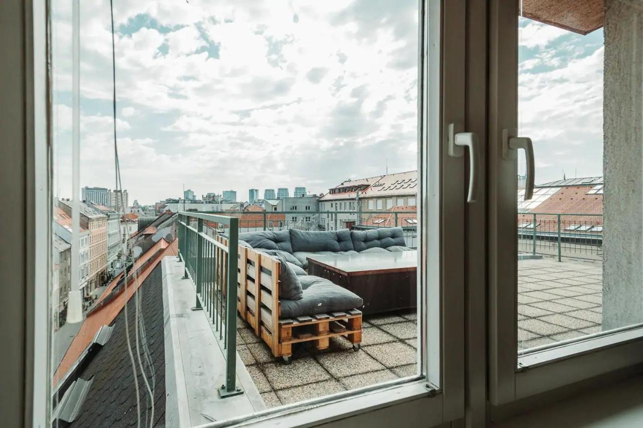 Majestic Views From A 60m2 Private Terrace - Castle, Cathedral, Old Town Apartmán Bratislava
